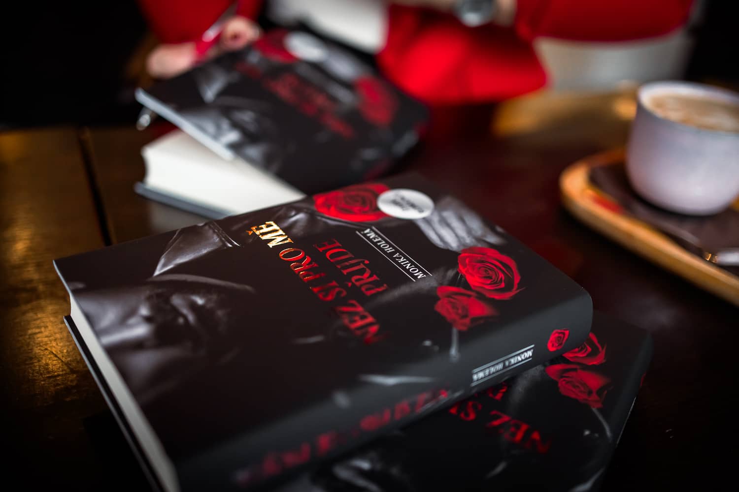 Monika Holema, spisovatelka00001